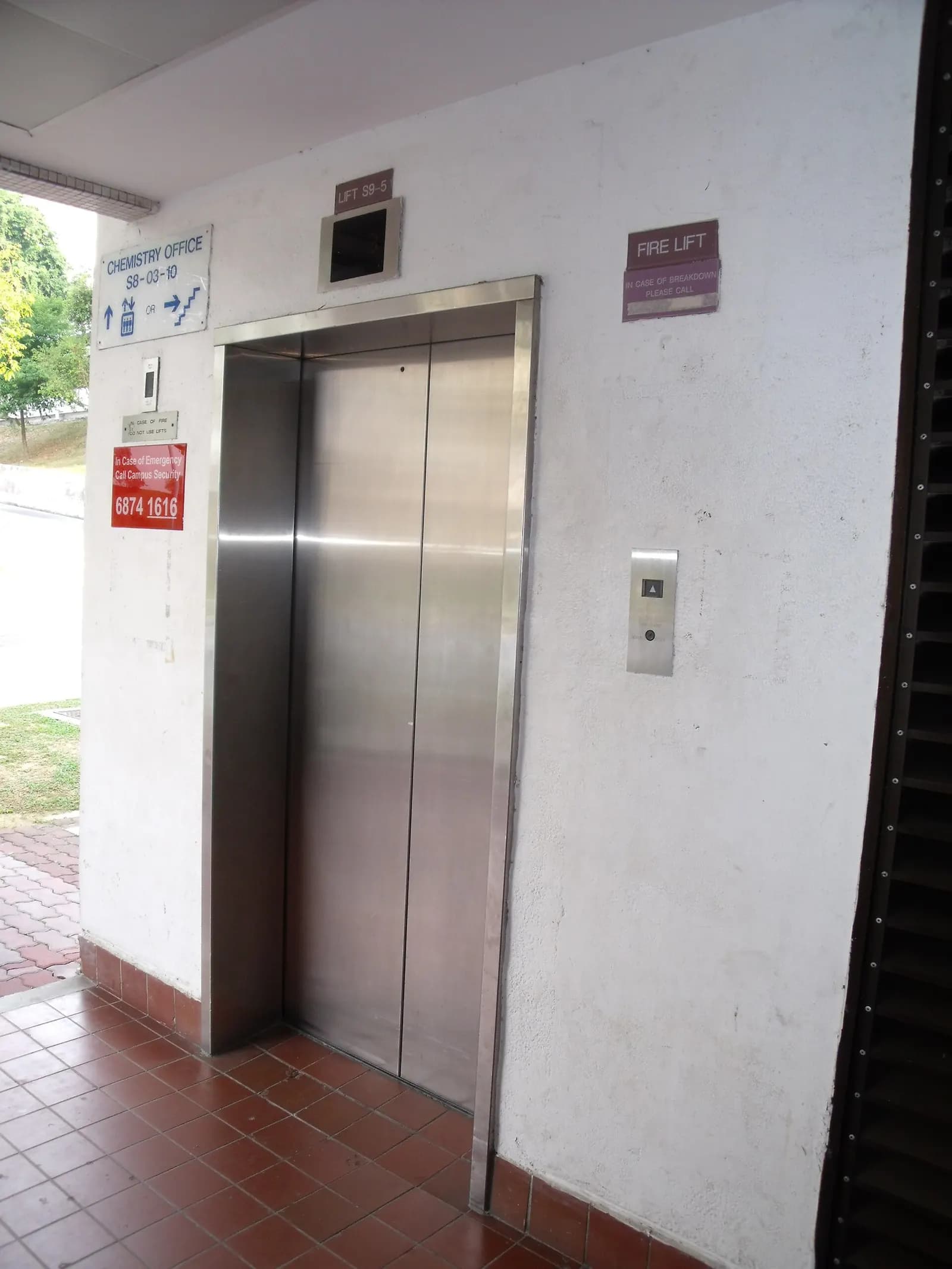 Government buildings: installation view 2